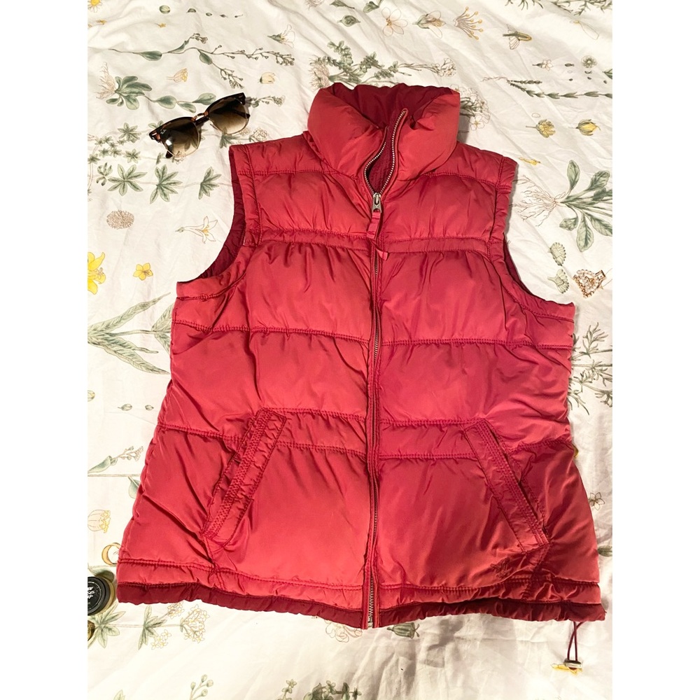 American Eagle Outfitters Red Puffer Vest Size Large